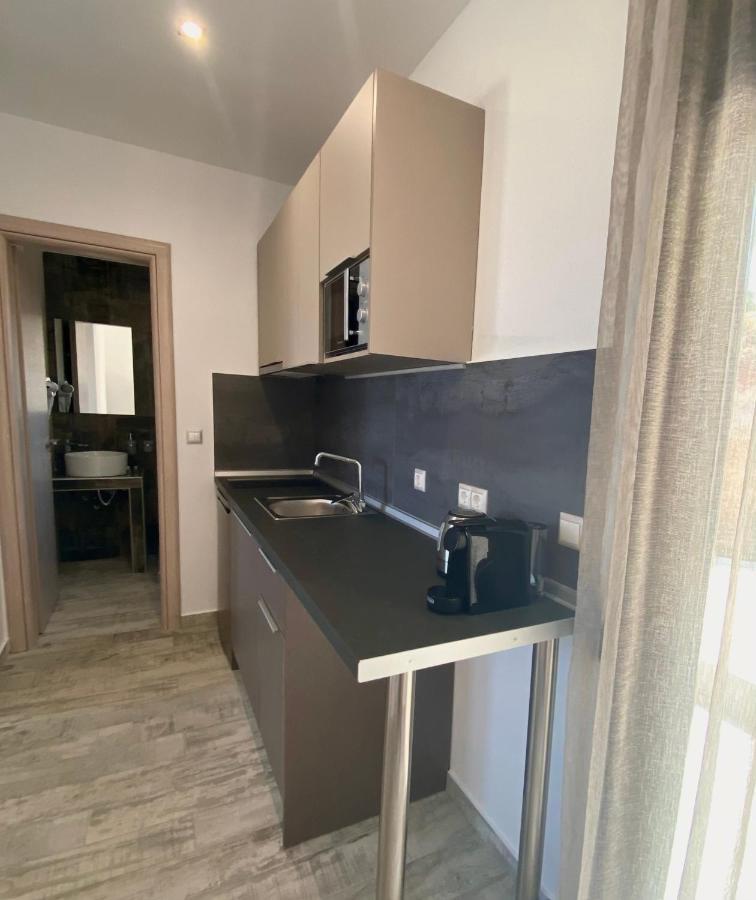 Thea Luxury Apartments Вурвуру Екстер'єр фото