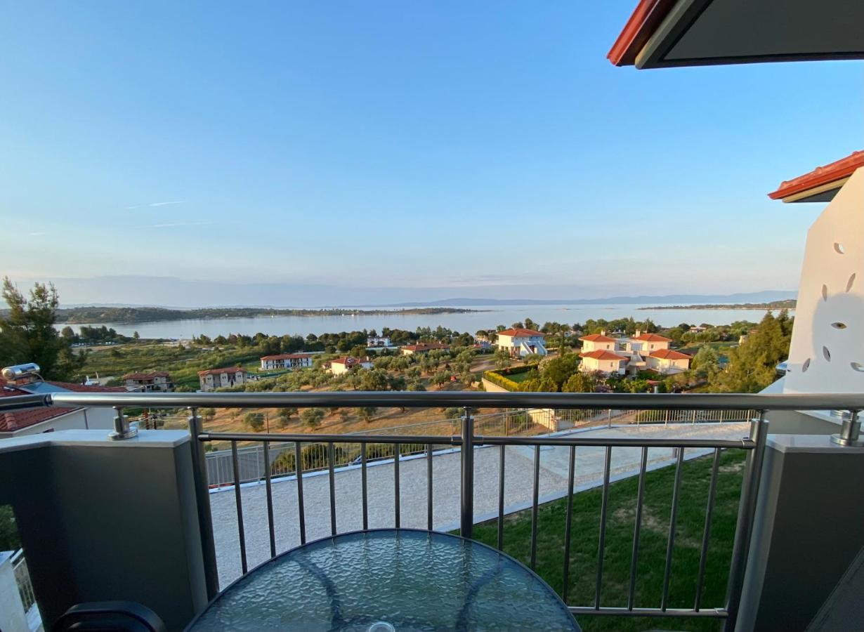 Thea Luxury Apartments Вурвуру Екстер'єр фото